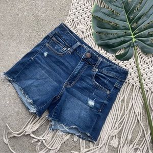 American Eagle Distressed Jean Shorts Size 4 Hi-Rise Shortie